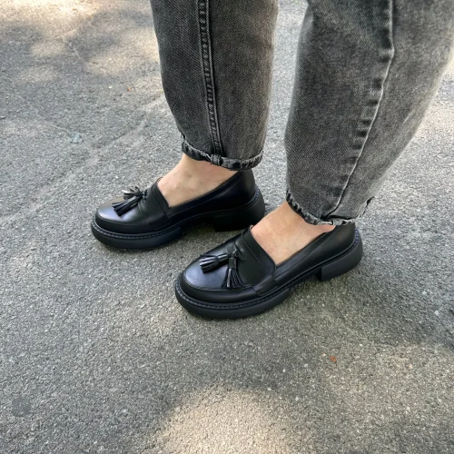 Black Tassel Loafers Women: Chunky Platform Style